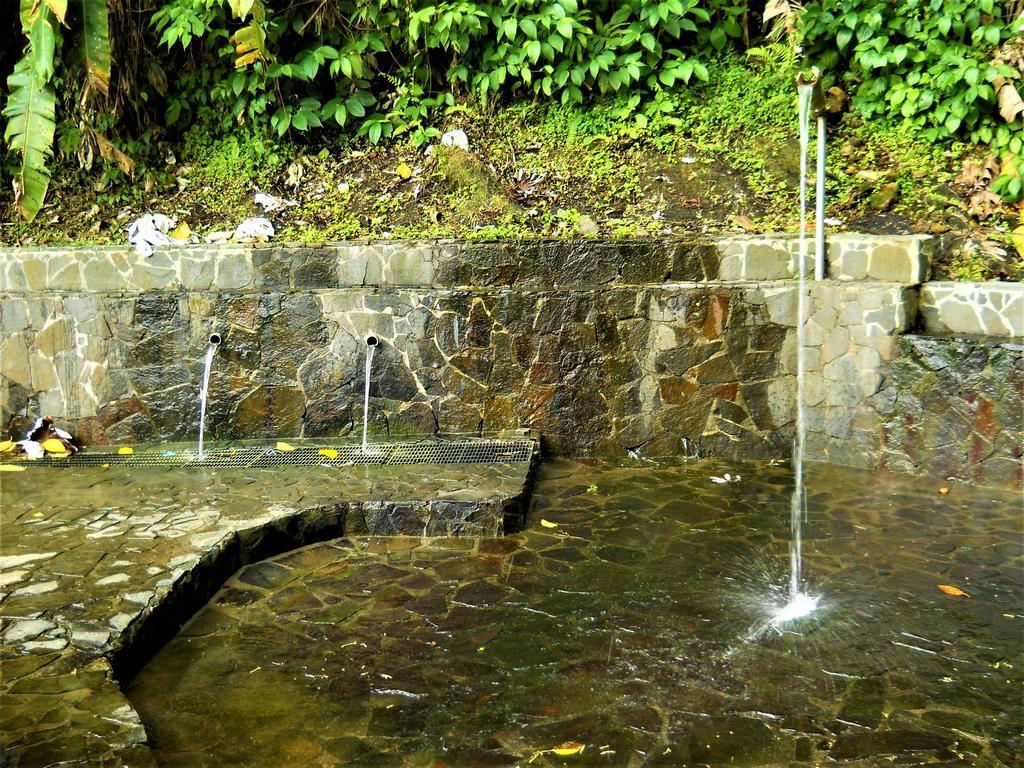 Hostel Des 3 Sources 생트 마리 외부 사진